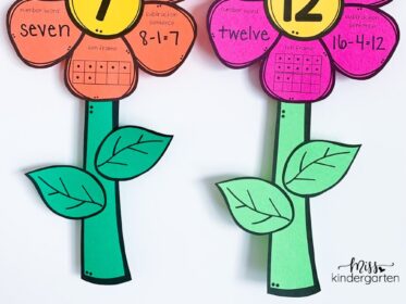 Math flowers and more math crafts for kindergarten
