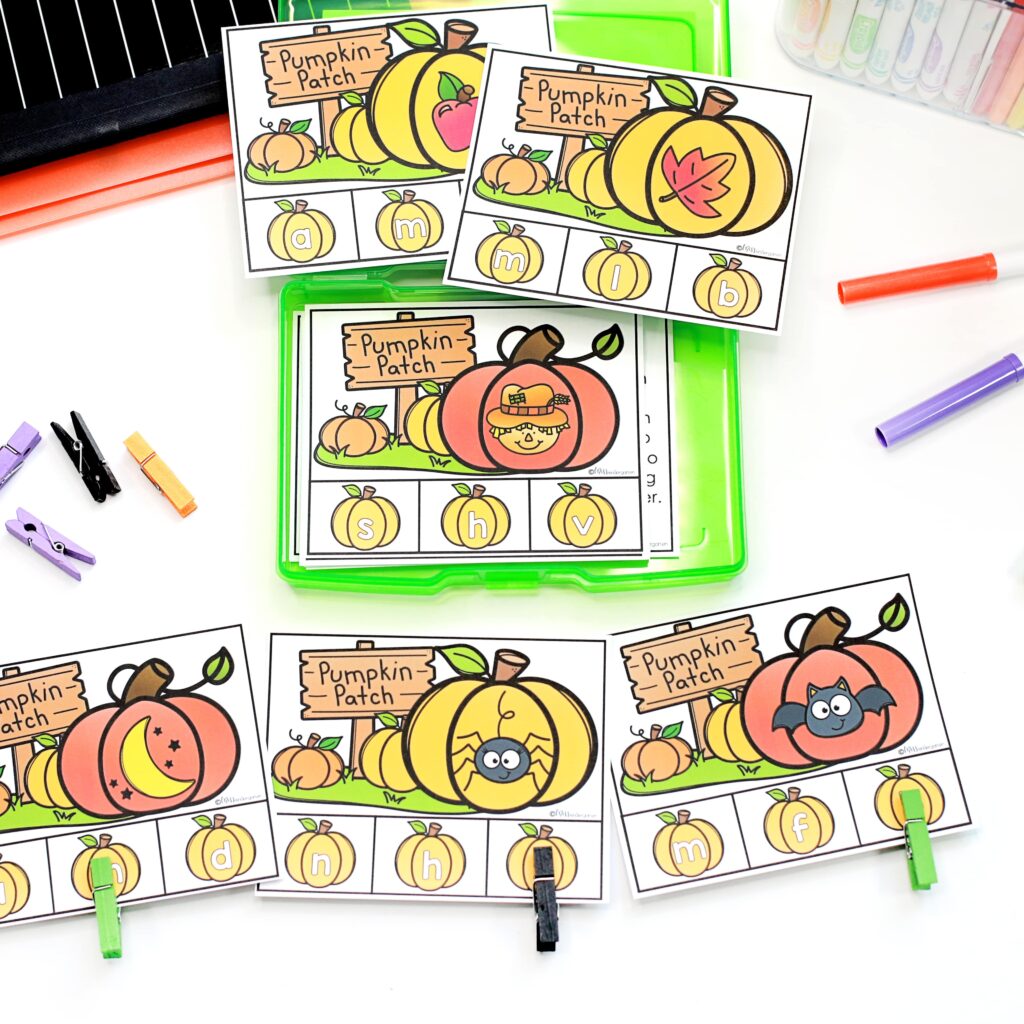 Check out these math and literacy centers that are fun, engaging and most importantly..low prep! Students can take these activities back to their desks and work independently on key math and literacy skills in fun Fall themes.